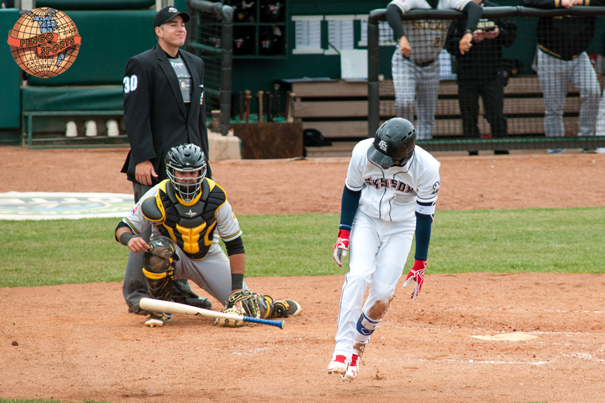 Sox eat the Bees 5-4